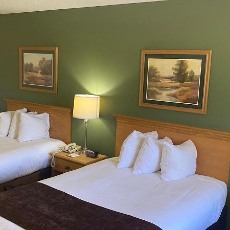 Baymont By Wyndham Robinson Hotel Bagian luar foto